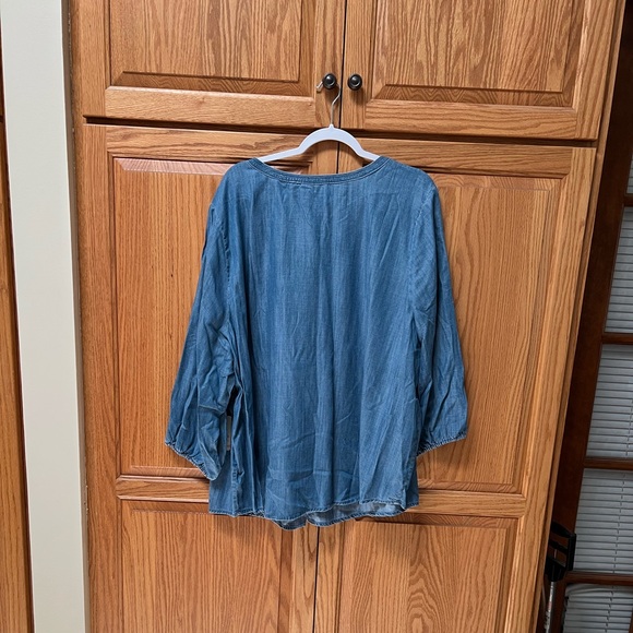 St. John's Bay Denim Blue Tunic Top, NWT, Size 3X - Picture 2 of 6